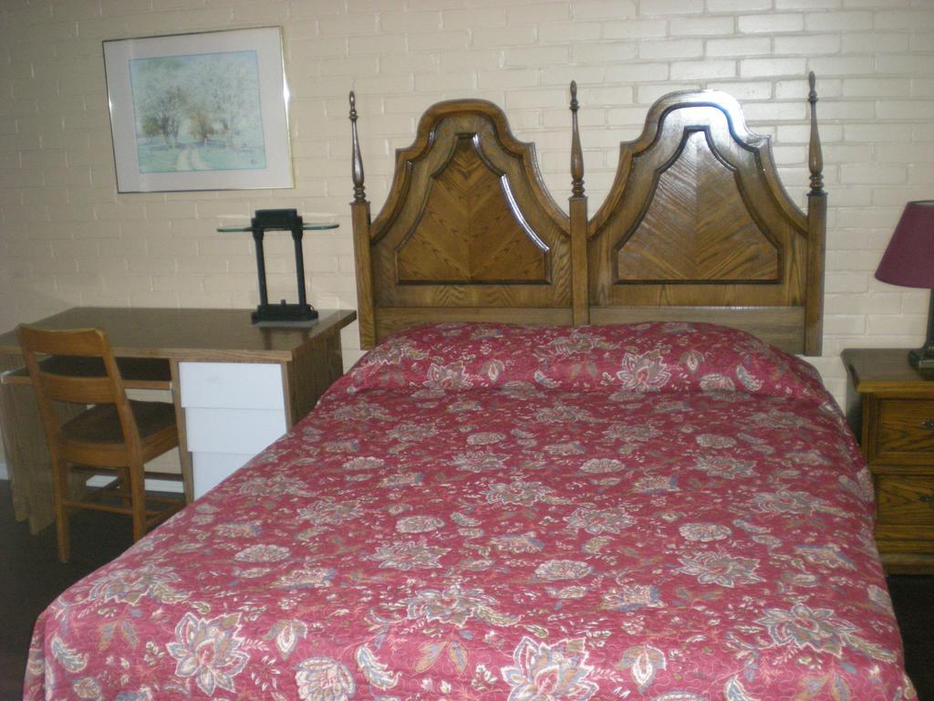 Motel Seigneurie De Vaudreuil Eksteriør bilde
