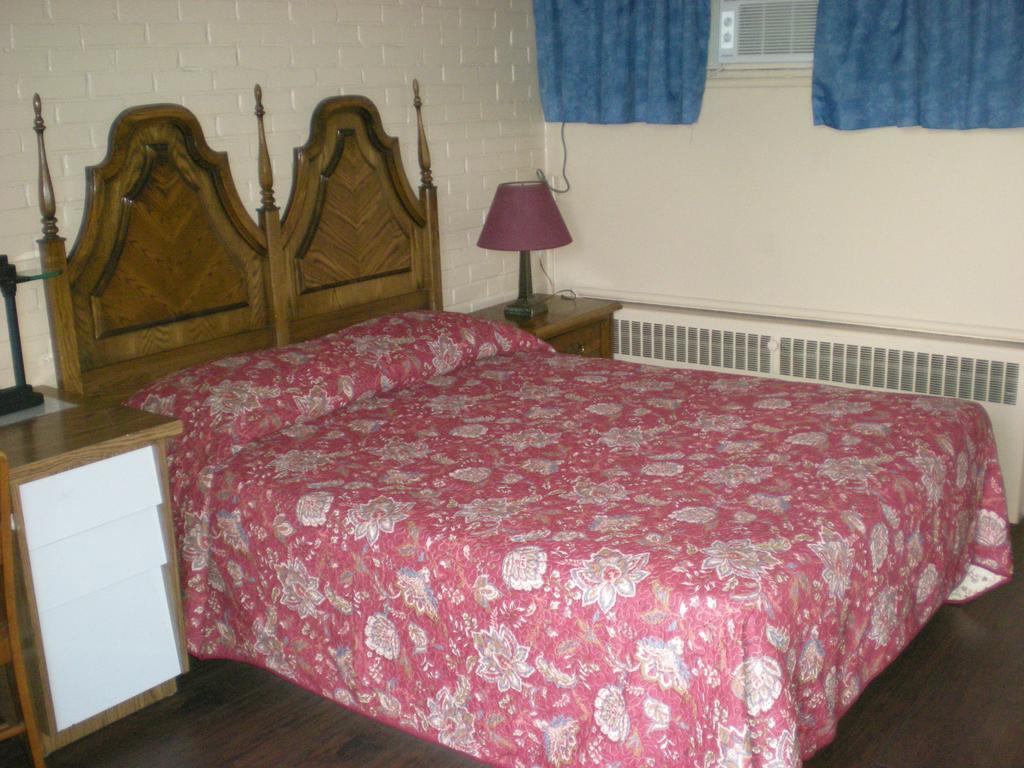 Motel Seigneurie De Vaudreuil Eksteriør bilde